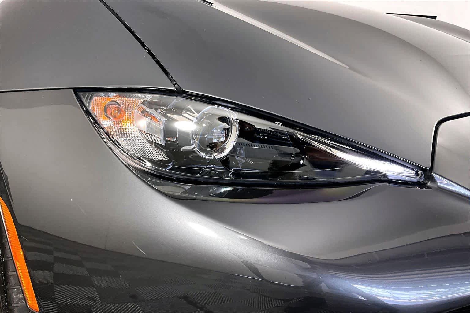 Used 2020 MAZDA MX-5 Miata RF Grand Touring RWD image 25