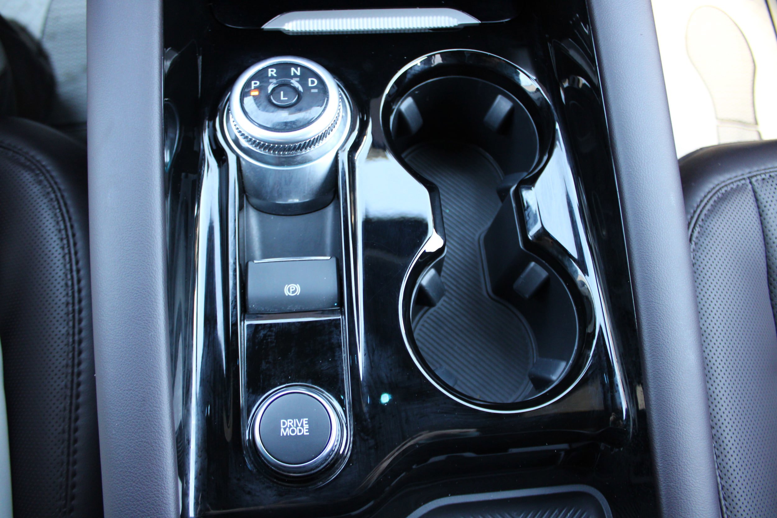 Used 2025 Ford Explorer Platinum AWD/4WD image 28