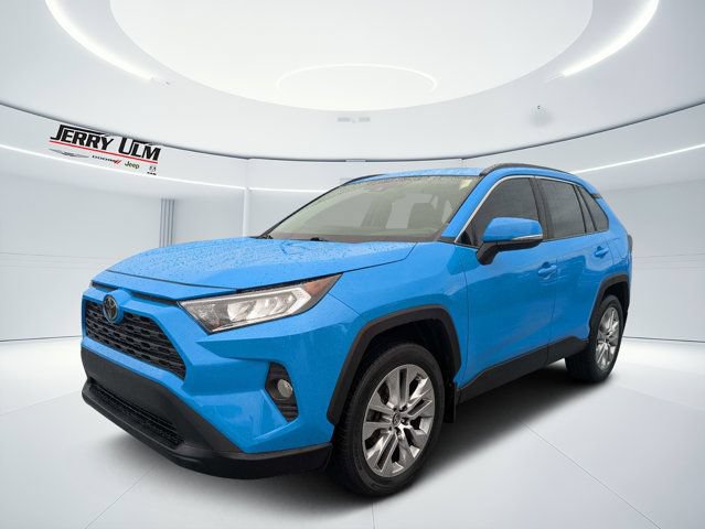 Used 2019 Toyota RAV4 XLE Premium w/ Cold Weather Package AWD/4WD image 7