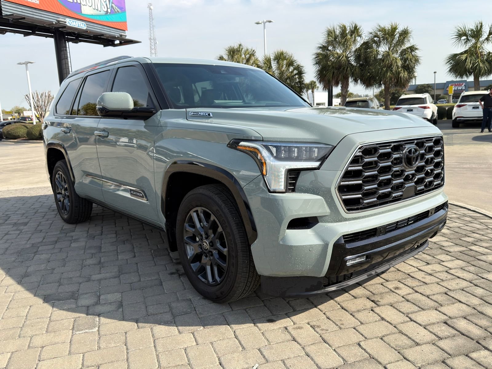 Used 2025 Toyota Sequoia Platinum image 7