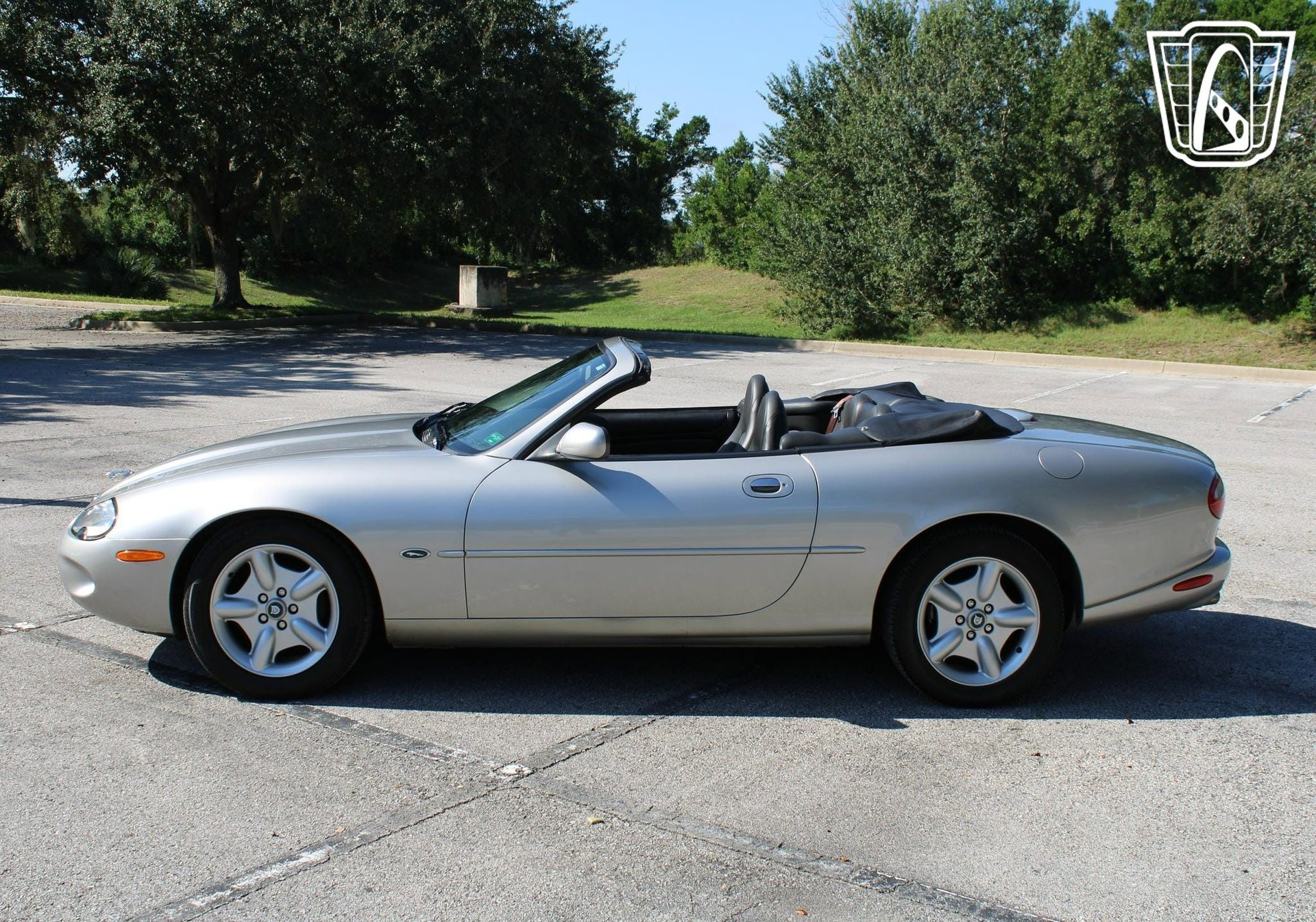 Used 1999 Jaguar XK8 Convertible image 19