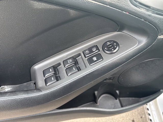 Used 2018 Kia Forte LX image 17