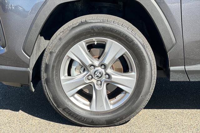 Certified 2024 Toyota RAV4 LE AWD/4WD image 30