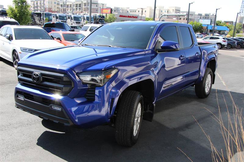 Used 2025 Toyota Tacoma SR5 AWD/4WD image 4