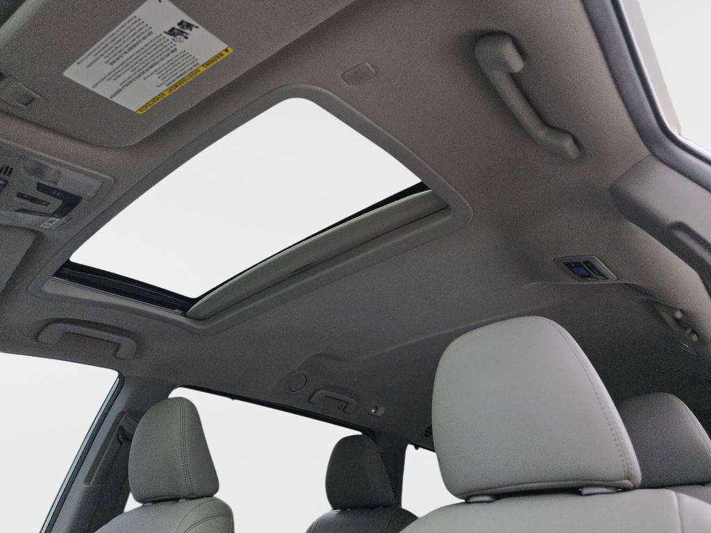 Used 2019 Toyota Sienna XLE w/ XLE Navigation Package image 34