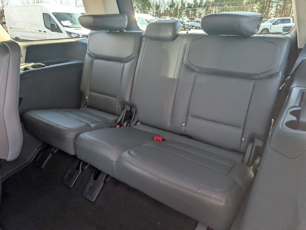 New 2026 Ford Expedition Active image 6
