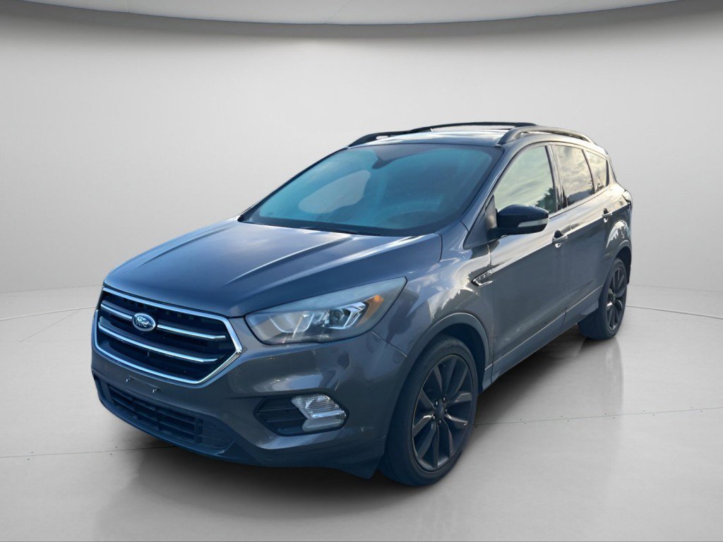 Used 2017 Ford Escape Titanium image 5