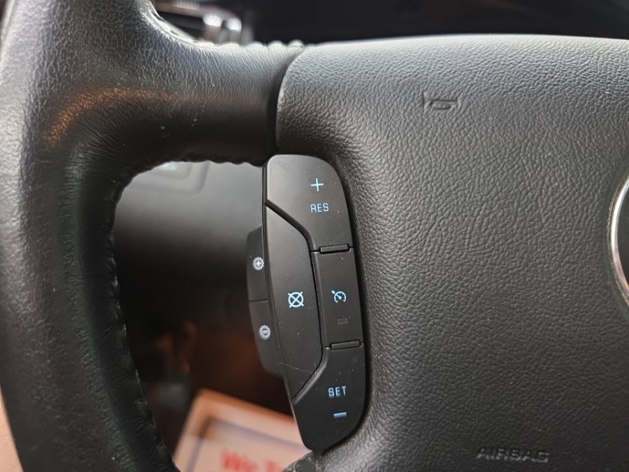 Used 2012 Chevrolet Impala LTZ FWD image 22