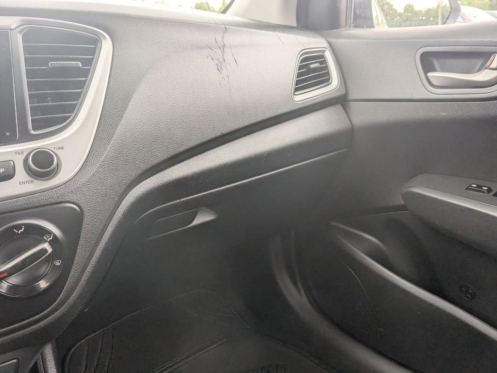 Used 2019 Hyundai Accent SE FWD image 20