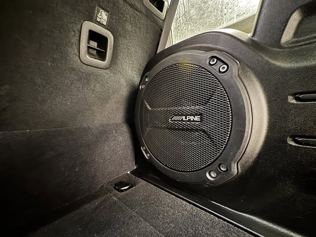 Used 2022 Jeep Wrangler Unlimited Sahara w/ Cold Weather Group image 15