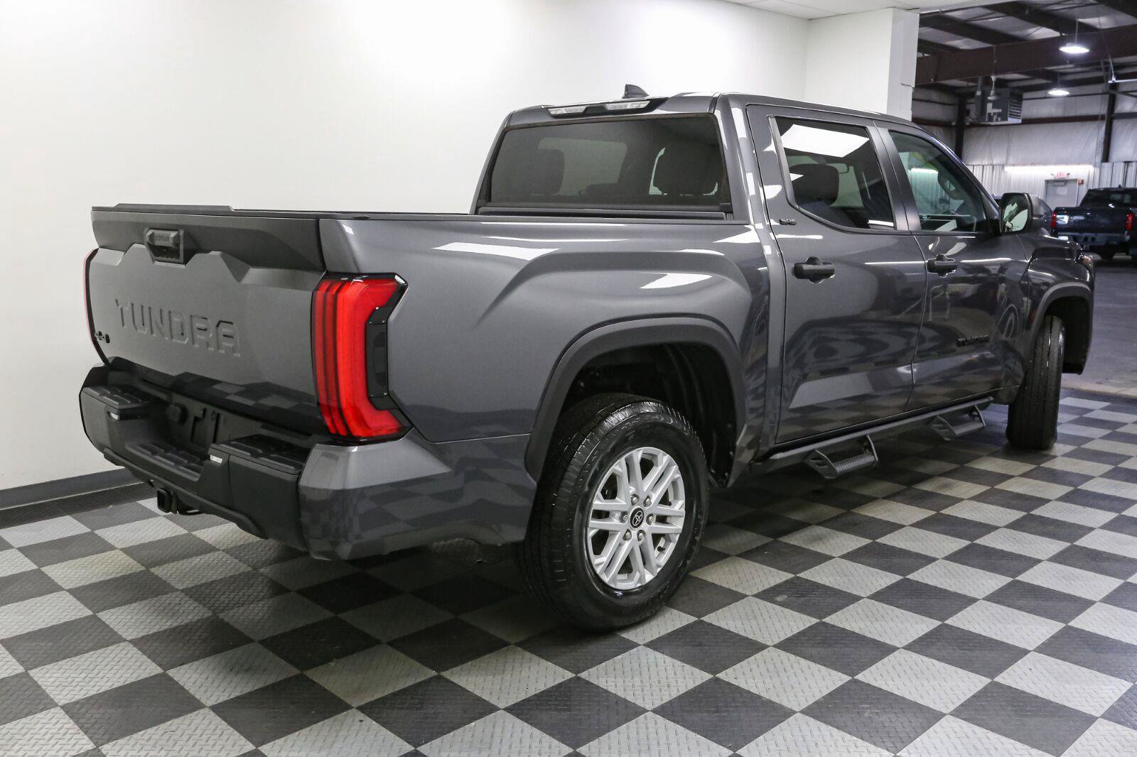 Used 2024 Toyota Tundra SR5 AWD/4WD image 9