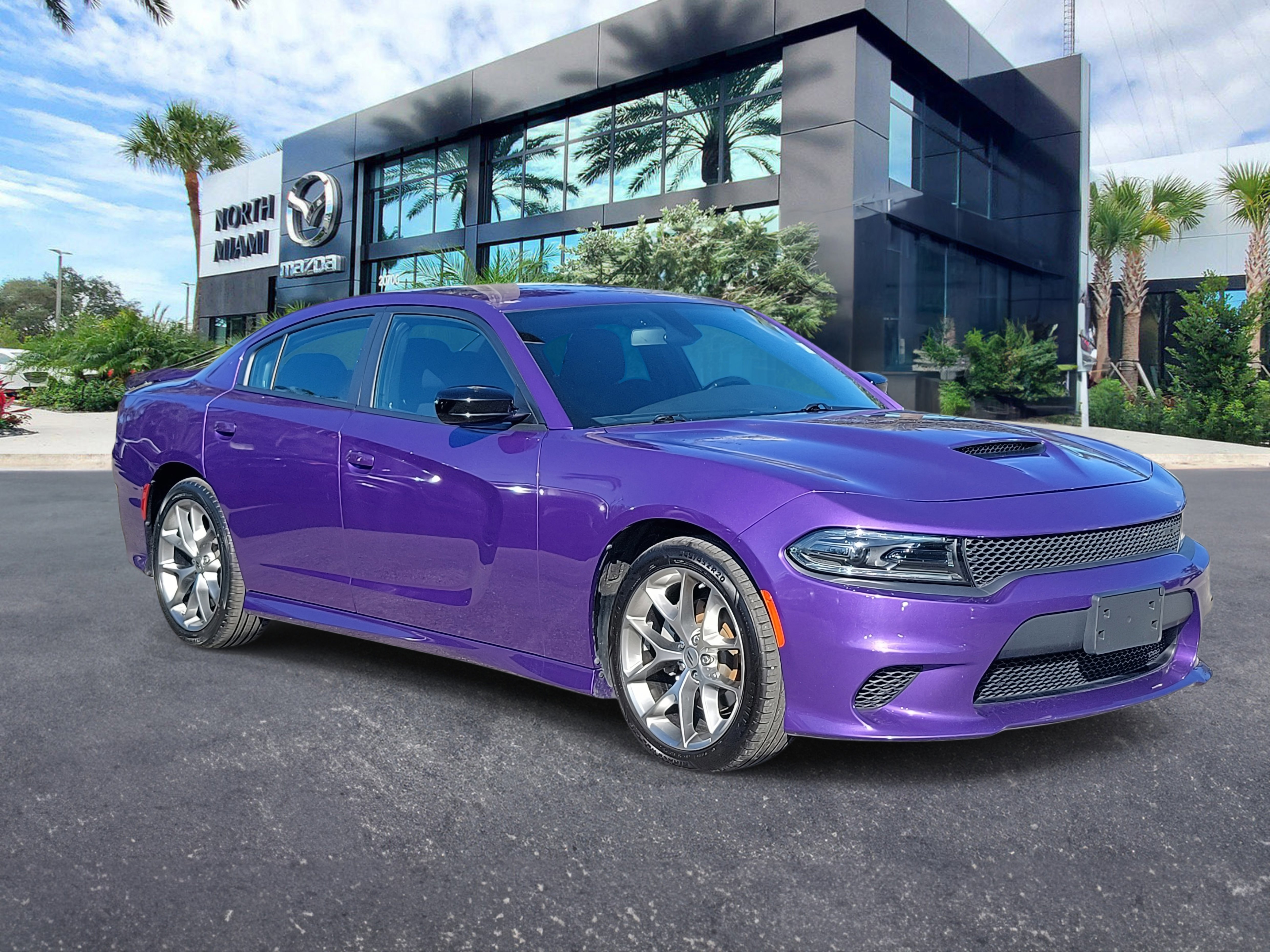 Used 2023 Dodge Charger GT image 3
