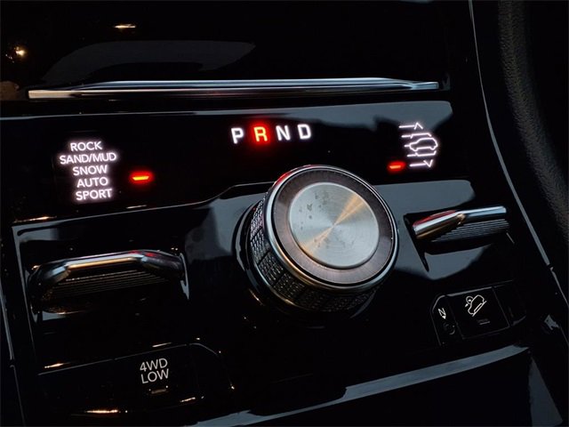 Used 2023 Jeep Grand Cherokee Overland w/ Advanced Protech Group III image 21