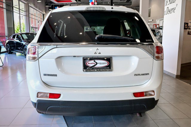 Used 2014 Mitsubishi Outlander SE AWD/4WD image 6