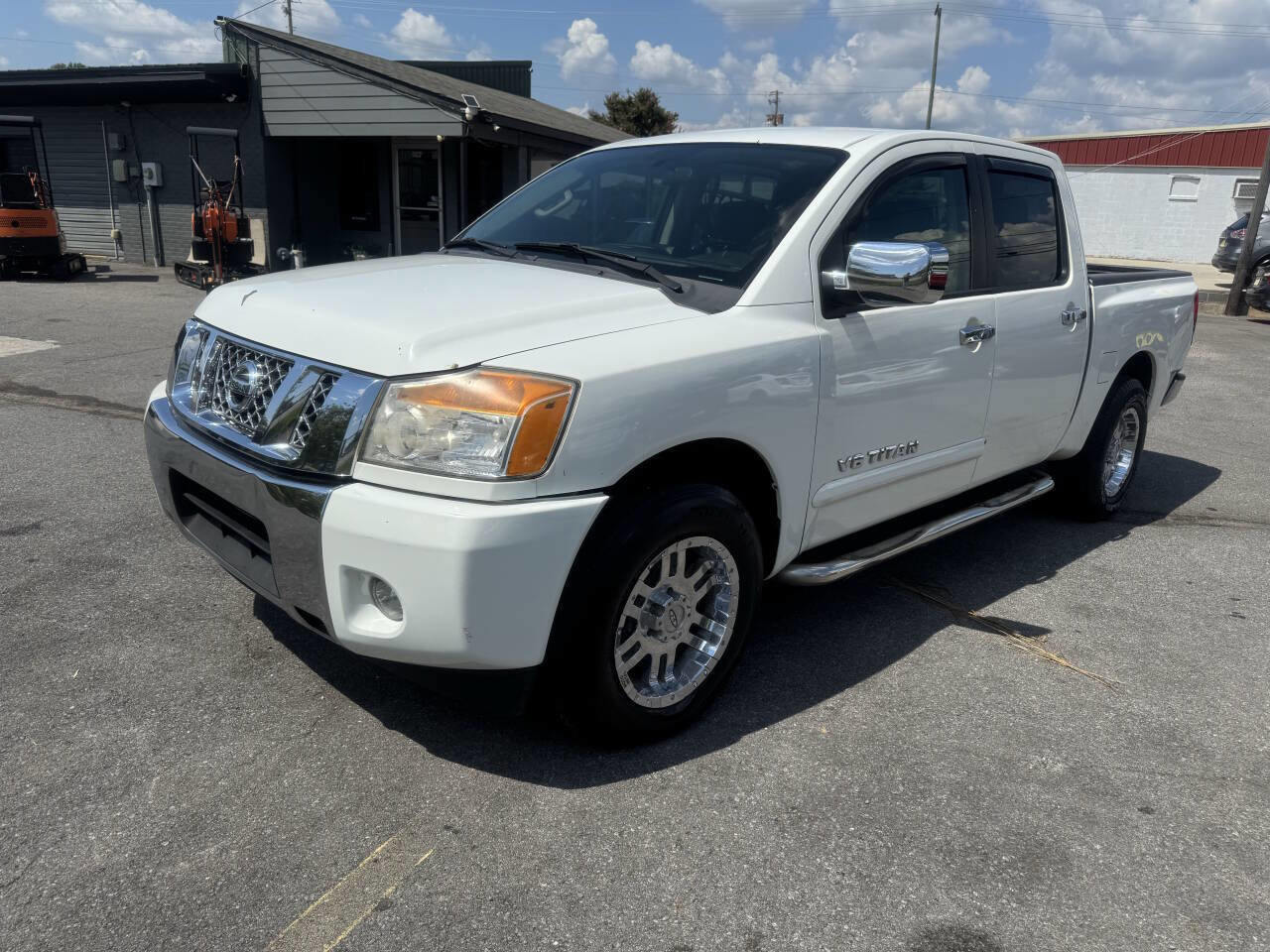 Used 2013 Nissan Titan SV image 1