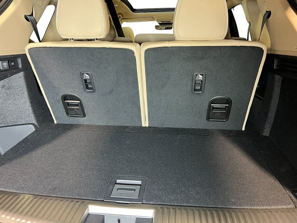 Certified 2026 Acura MDX w/ Advance Package AWD/4WD image 31