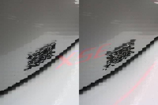 Used 2019 Toyota Corolla XSE FWD image 8