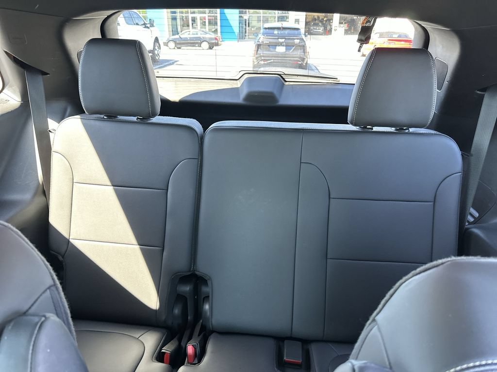 Used 2024 GMC Terrain SLE w/ Driver Convenience Package FWD image 54