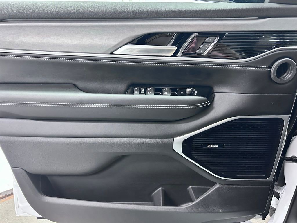 New 2026 Jeep Grand Wagoneer L Limited image 4