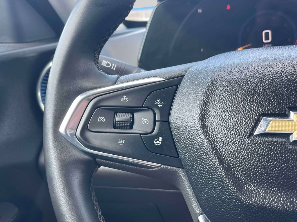 Used 2024 Chevrolet Trax LT w/ Driver Confidence Package FWD image 20