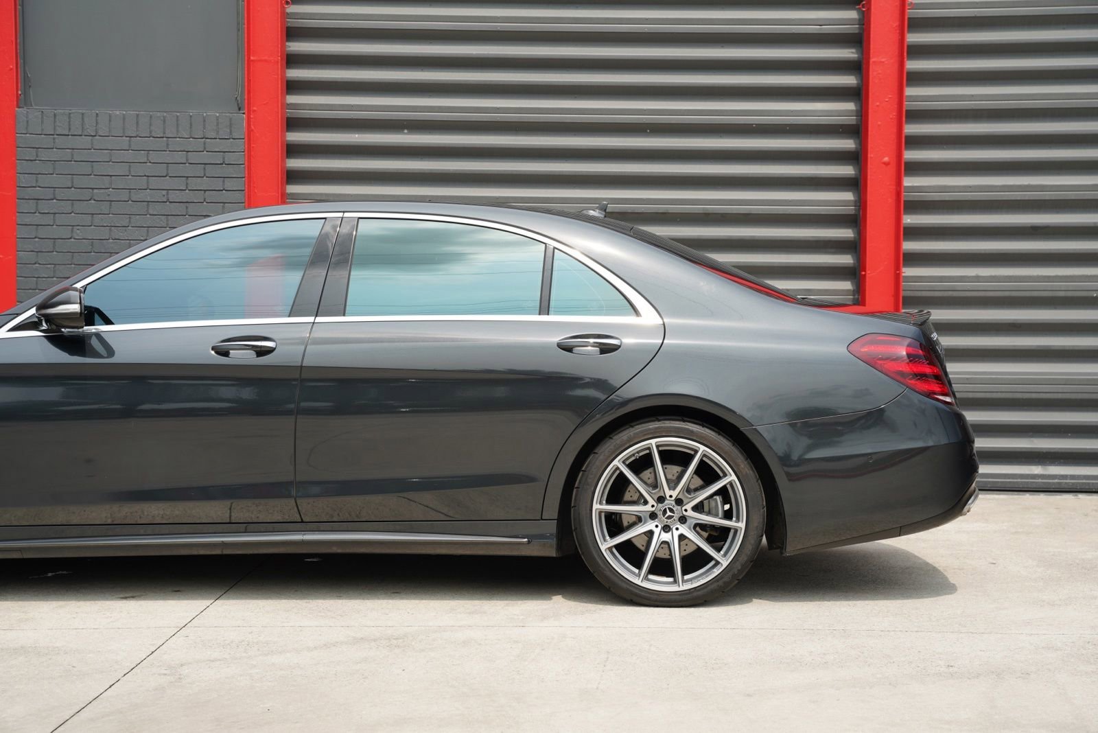 Used 2019 Mercedes-Benz S 560 Sedan image 7