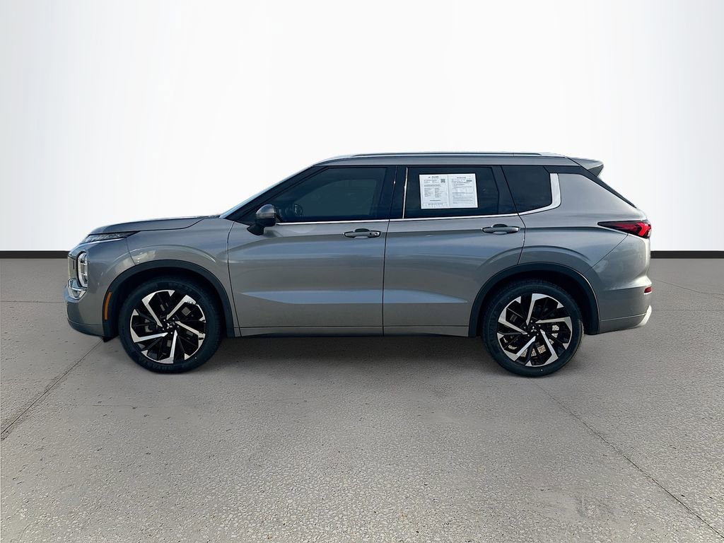Used 2022 Mitsubishi Outlander SEL image 4