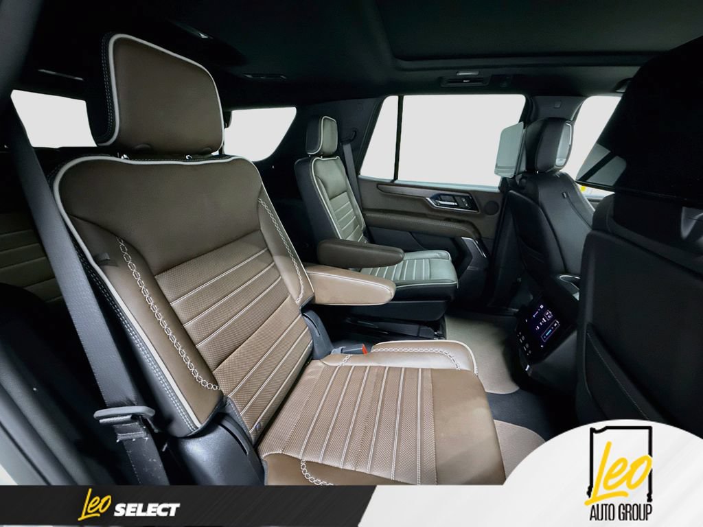 Used 2025 GMC Yukon Denali Ultimate AWD/4WD image 34