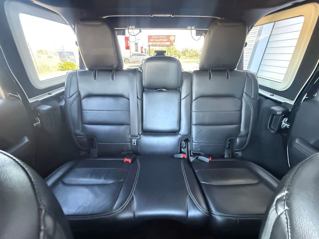 Used 2019 Jeep Wrangler Unlimited Sahara w/ Quick Order Package 24M Moab image 13