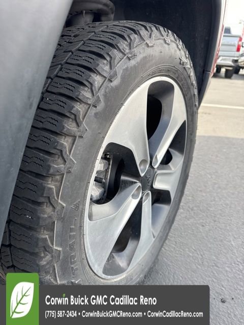 Used 2018 Jeep Compass Latitude w/ Cold Weather Group image 18