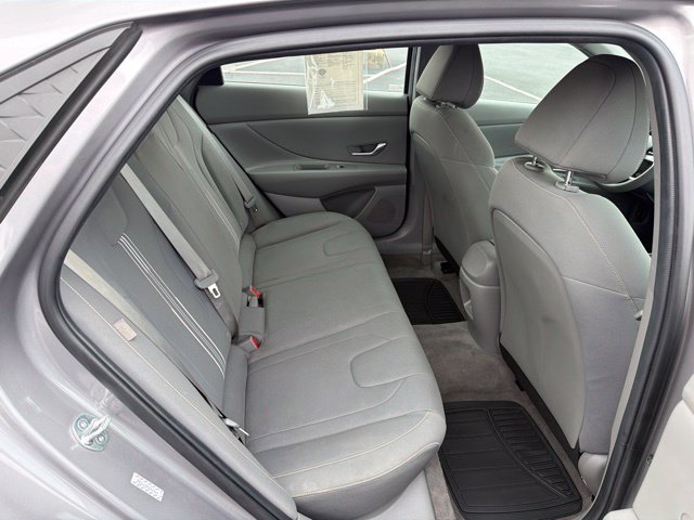 Used 2024 Hyundai Elantra SEL FWD image 26
