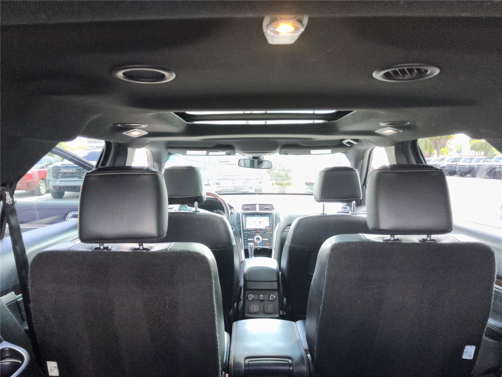 Used 2017 Ford Explorer Platinum image 22