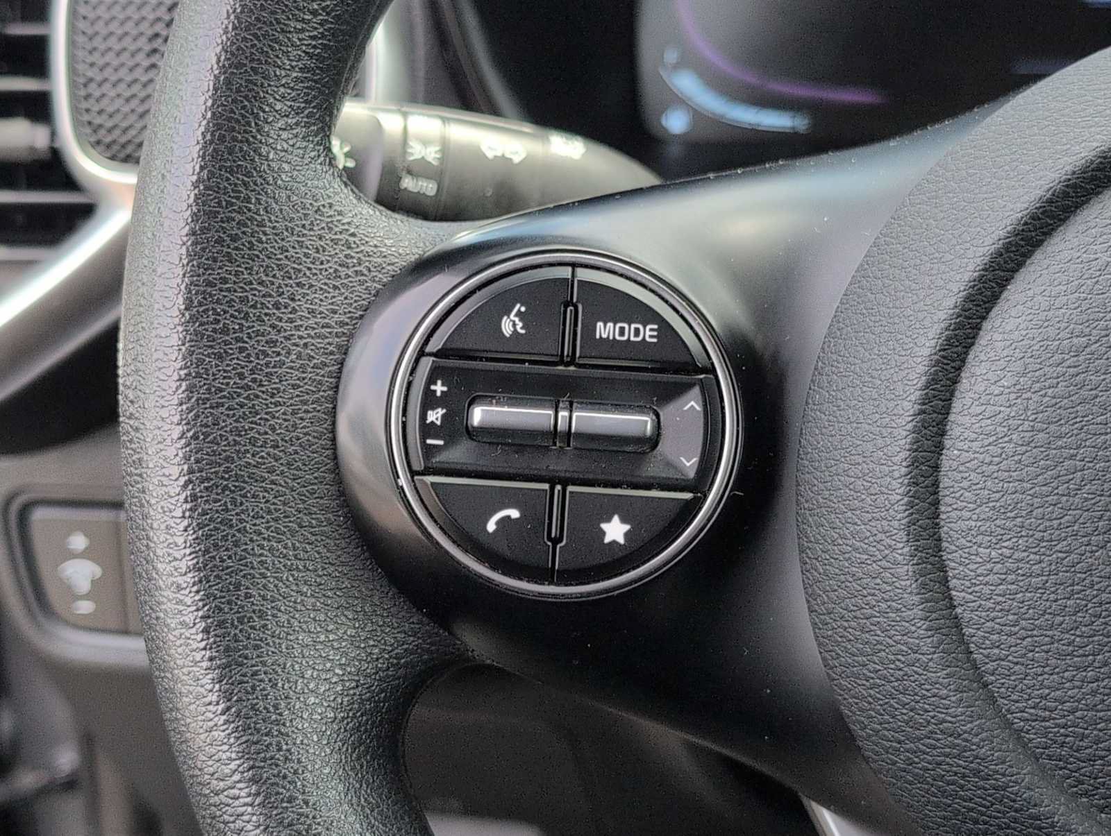 Used 2024 Kia Soul LX w/ Option Group 015 FWD image 22