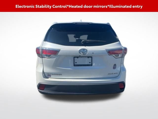 Used 2016 Toyota Highlander XLE image 6