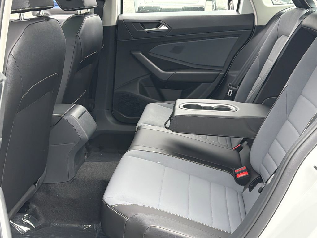 New 2026 Volkswagen Jetta SE FWD image 19