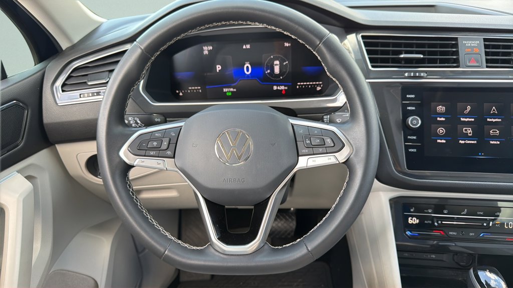 Used 2023 Volkswagen Tiguan SE FWD image 11