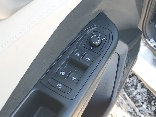 New 2026 Volkswagen Taos SE AWD/4WD image 10