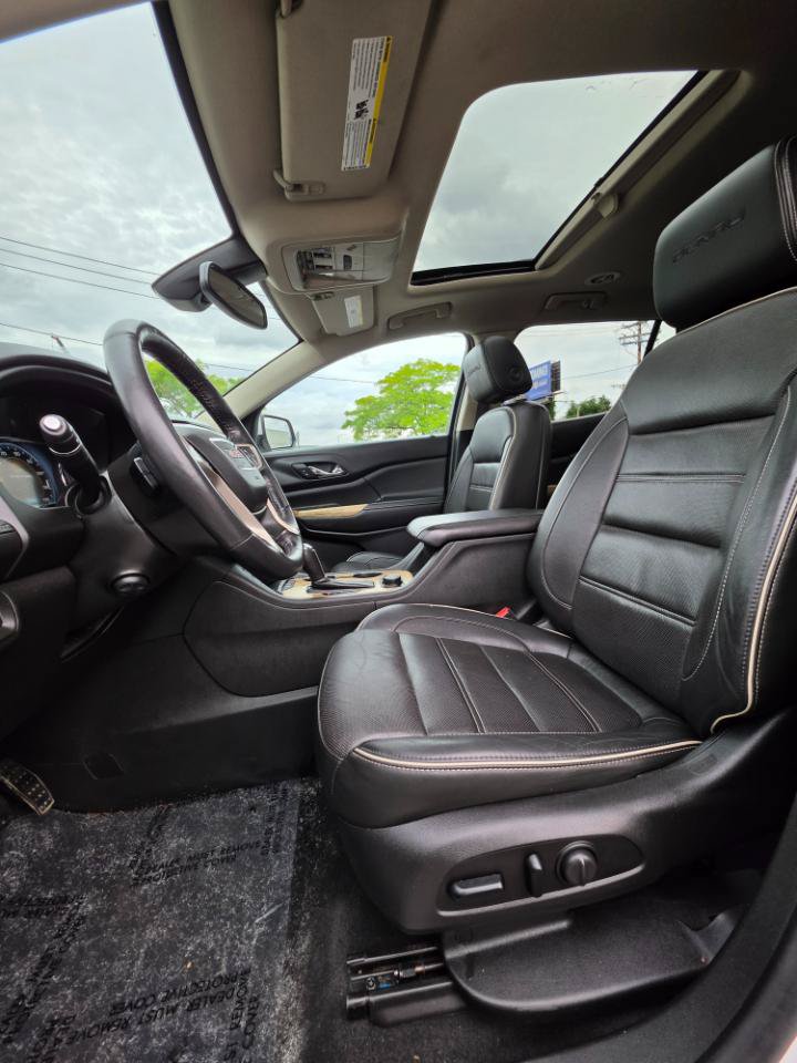 Used 2017 GMC Acadia Denali w/ Technology Package AWD/4WD image 11