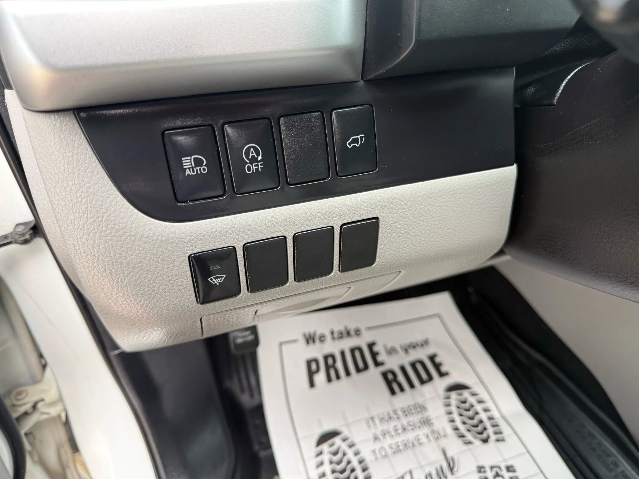 Used 2018 Toyota Highlander Plus AWD/4WD image 16