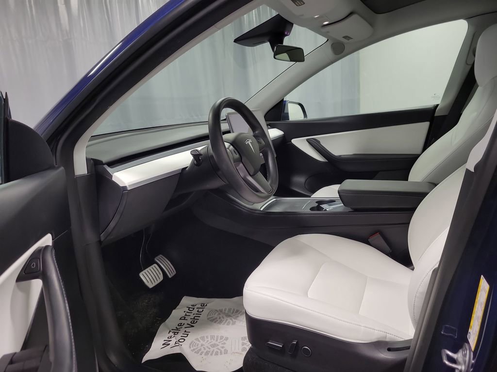 Used 2022 Tesla Model Y Performance image 12
