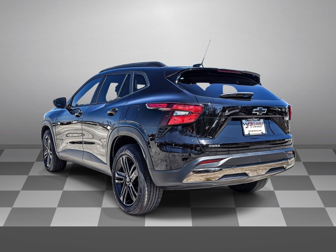 Certified 2025 Chevrolet Trax ACTIV w/ Sunroof Package image 4