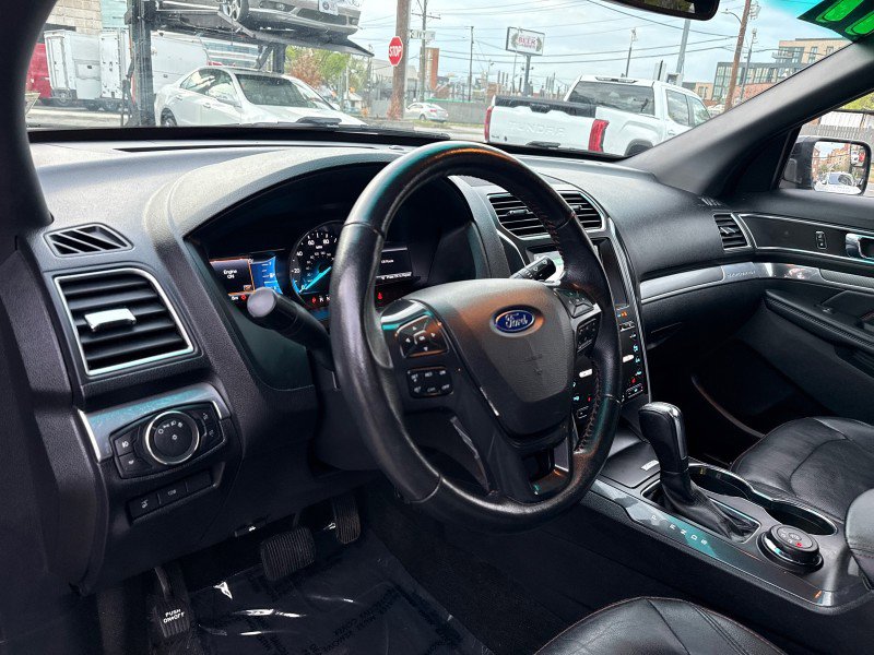 Used 2017 Ford Explorer Sport image 15