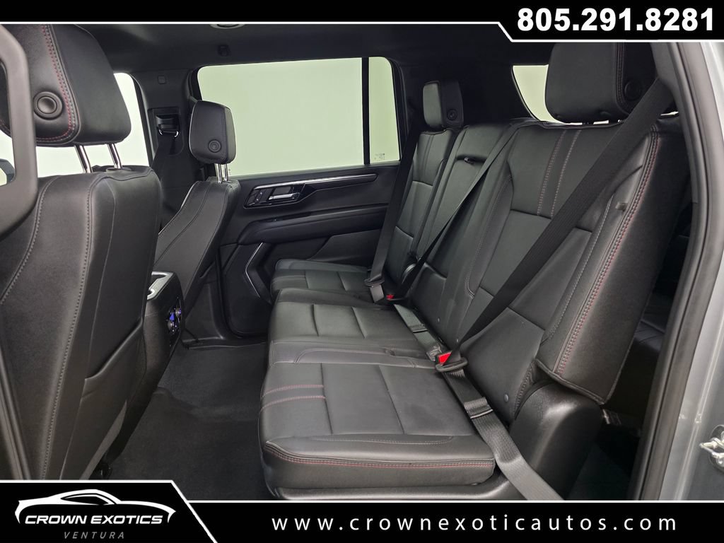 Used 2026 Chevrolet Suburban RST AWD/4WD image 19
