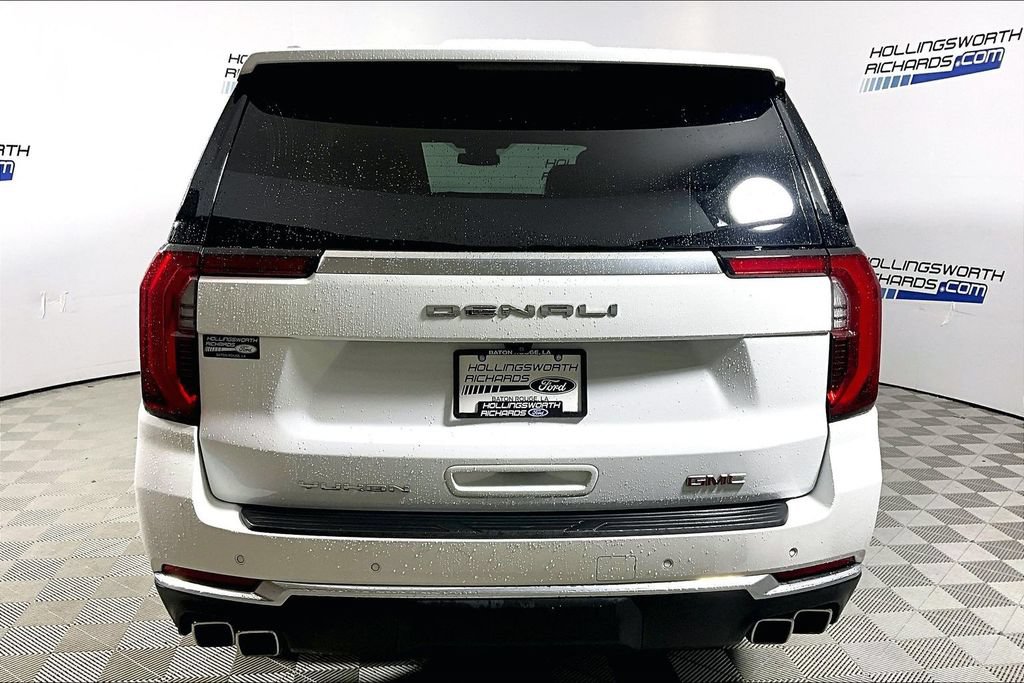 Used 2025 GMC Yukon XL Denali RWD image 4