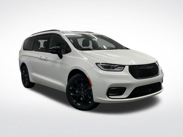 New 2026 Chrysler Pacifica Limited w/ S Appearance Package AWD/4WD image 46