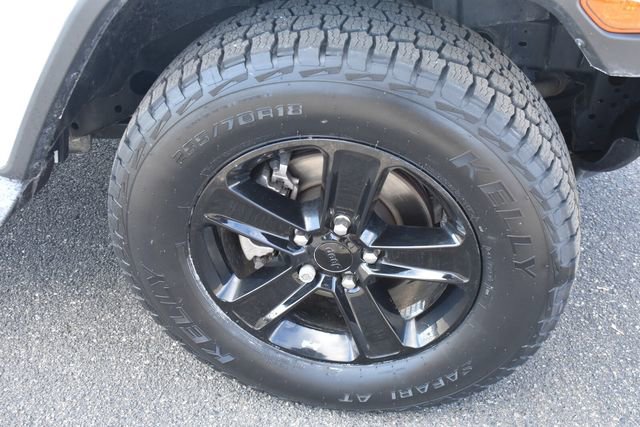 Used 2022 Jeep Wrangler Unlimited Sahara image 12