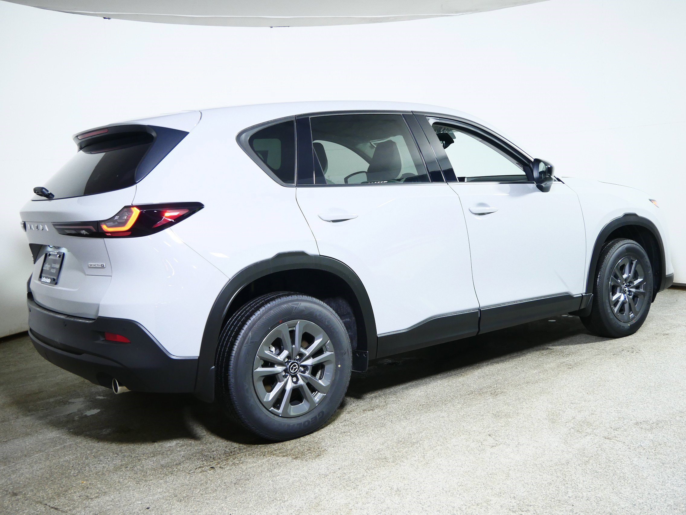 New 2026 MAZDA CX-5 Select AWD/4WD image 2
