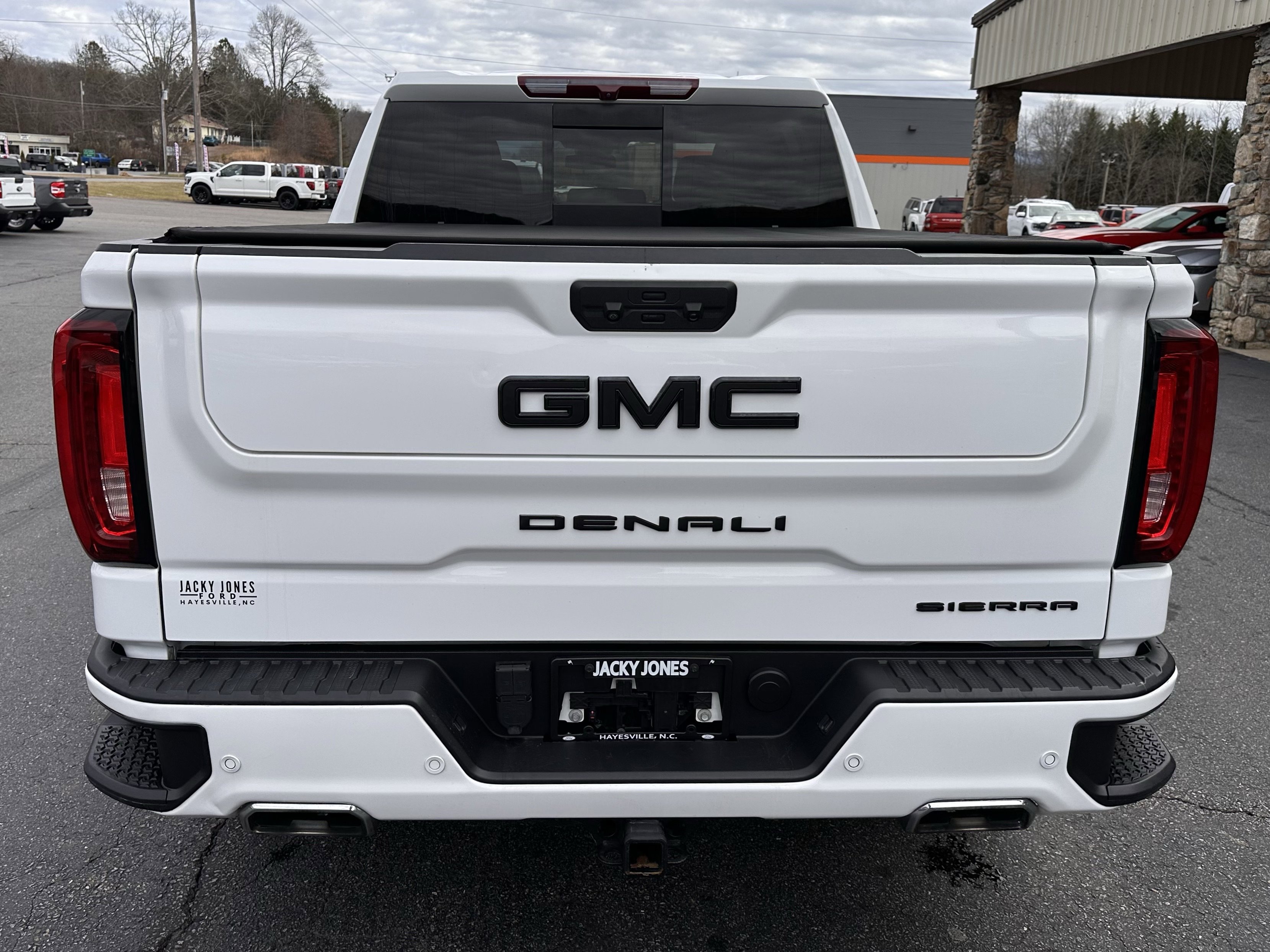 Used 2023 GMC Sierra 1500 Denali AWD/4WD image 7
