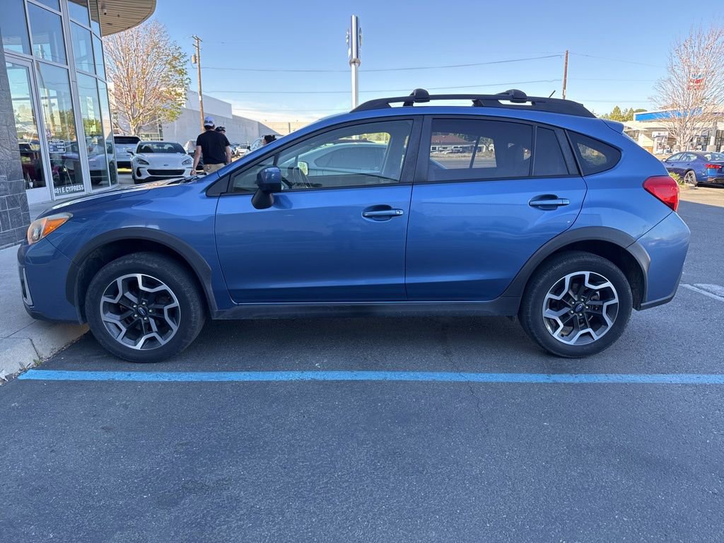 Used 2016 Subaru Crosstrek 2.0i Premium w/ Moonroof Package image 2