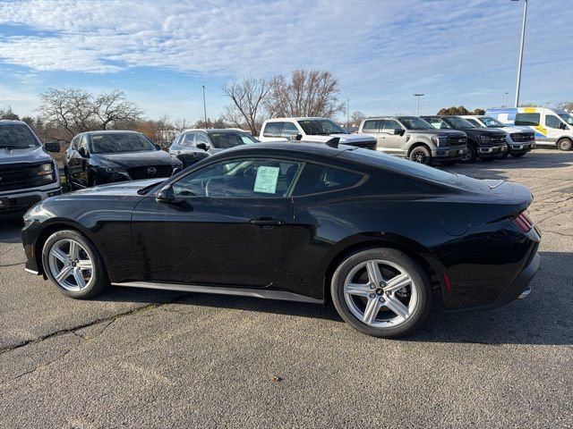 New 2026 Ford Mustang Coupe image 4