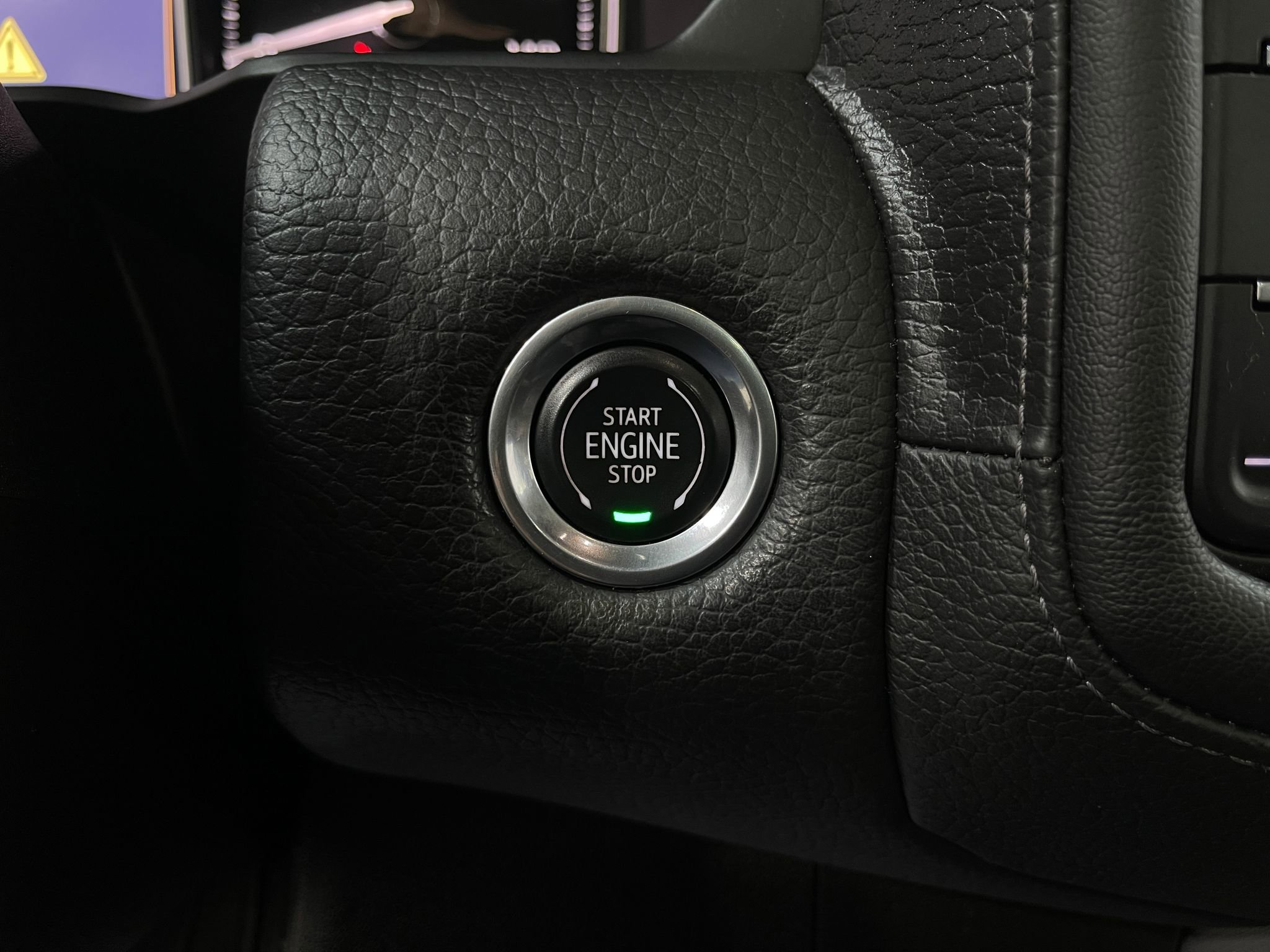 Used 2021 GMC Yukon Denali w/ Advanced Technology Package AWD/4WD image 21